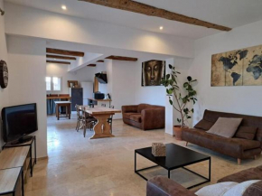 Gîte Plaissan- Chez Laure&Marc